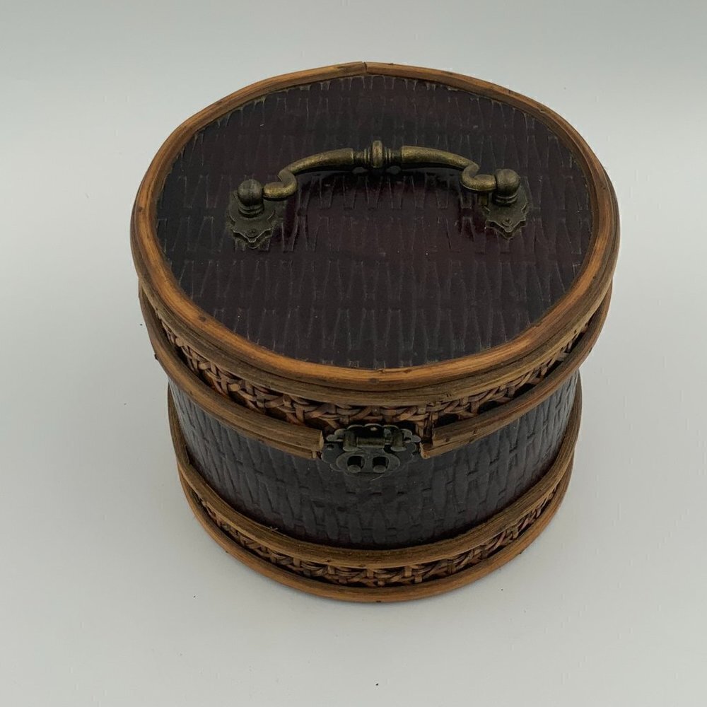Vintage Handcrafted Wooden Circular Trinket Keepsake Box 6"